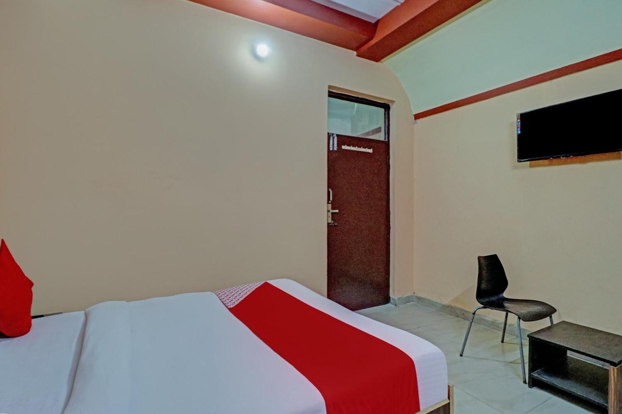 Indirapuram Hotel O Rj Villa מראה חיצוני תמונה