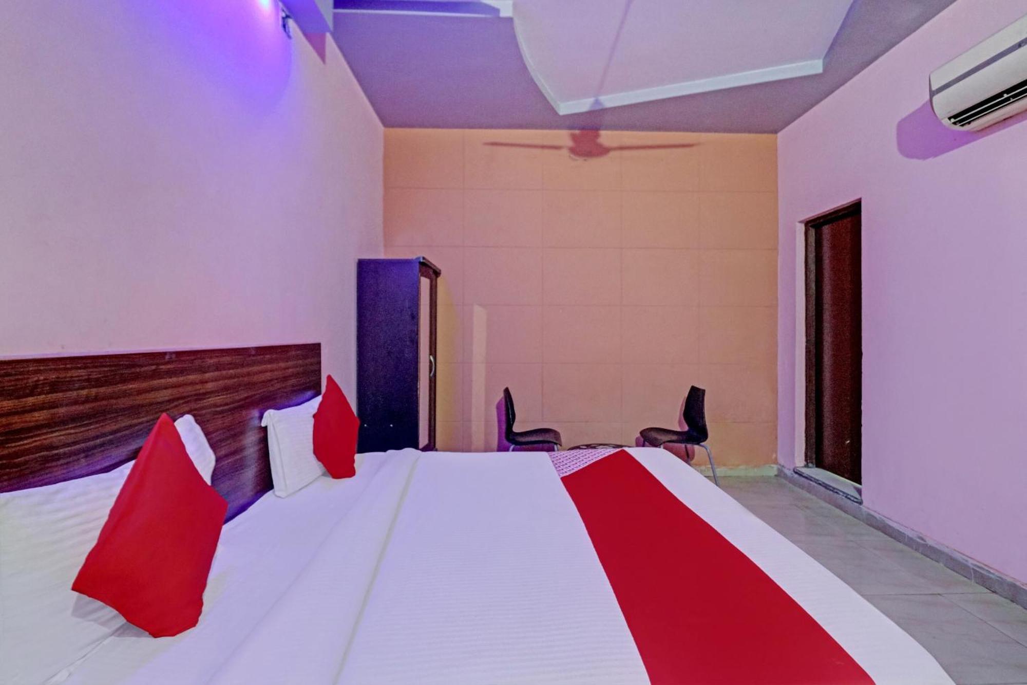Indirapuram Hotel O Rj Villa מראה חיצוני תמונה